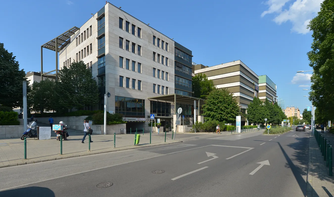 Iroda MOM Park Offices