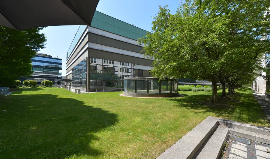 Iroda MOM Park Offices