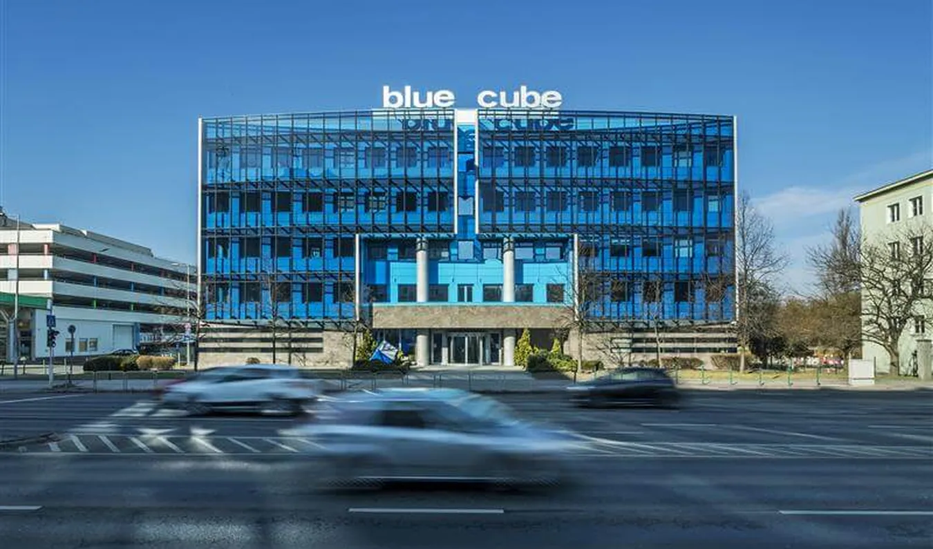 Iroda Blue Cube