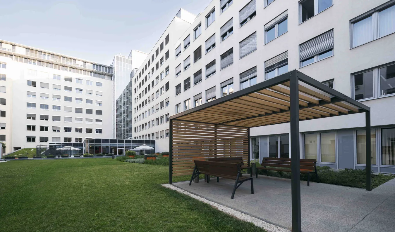 Iroda myhive Thirteen Globe